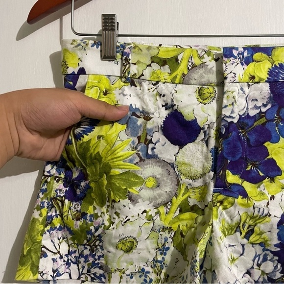 Zara Woman Cotton Blend Mixed Floral Print Chino Shorts - Picture 3 of 6